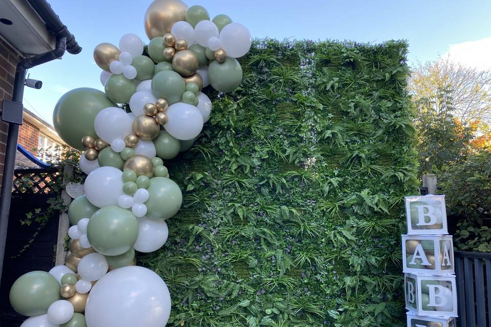 Foliage Wall & Balloon Garland