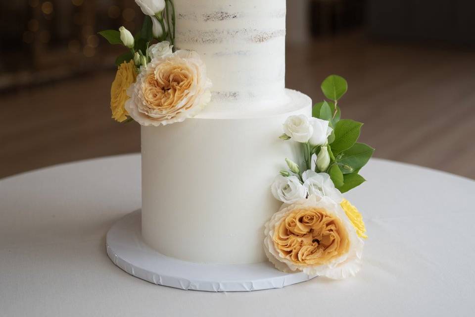 Semi naked wedding cake