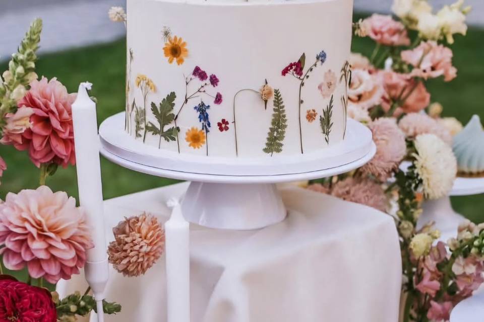 Pressed flower cake