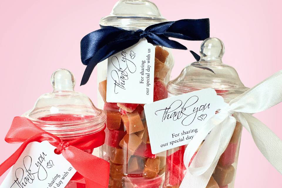 175-500g fudge wedding favours