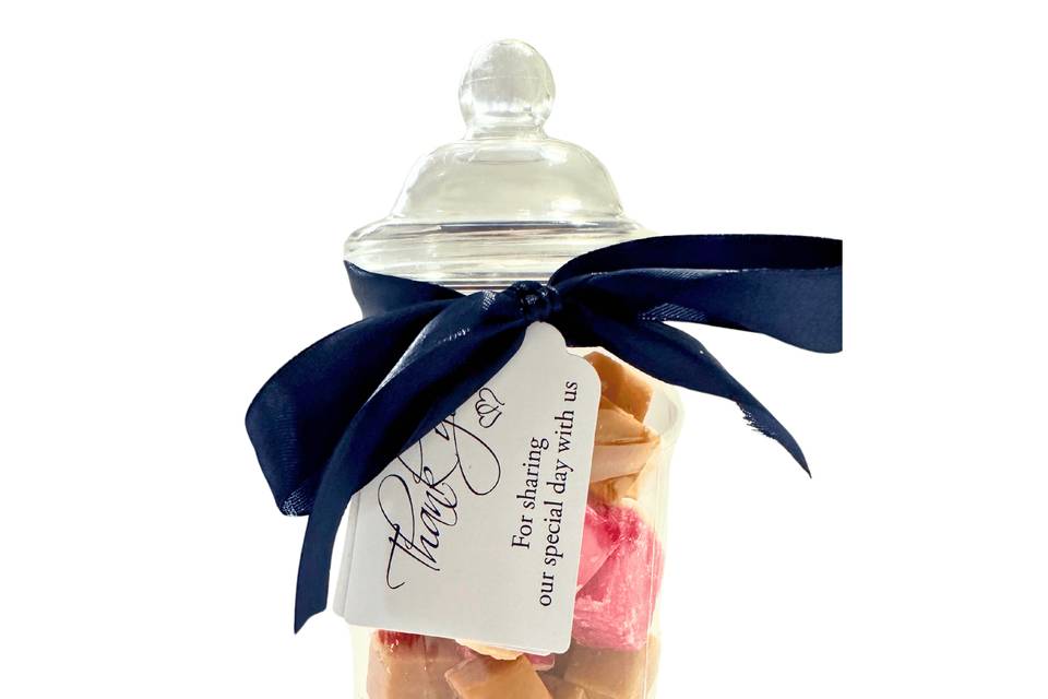 500g delicious fudge wedding favour