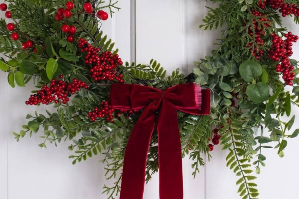 Red bow wreath