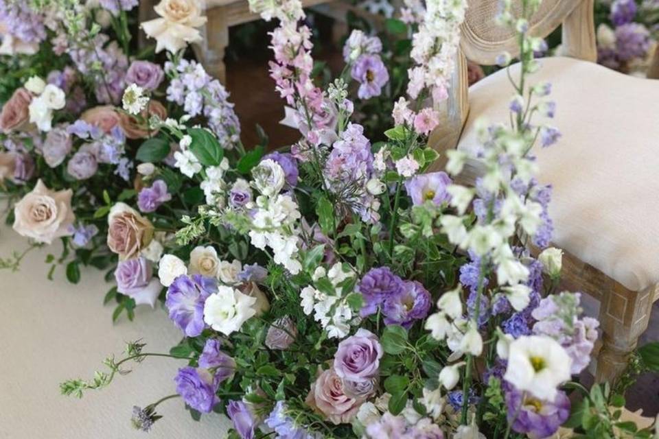 Lilac aisle flowers