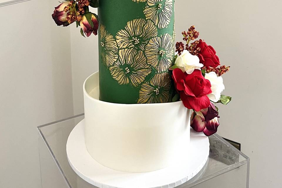 Red roses ginkgo cake