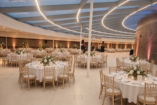 Flexible large spaces