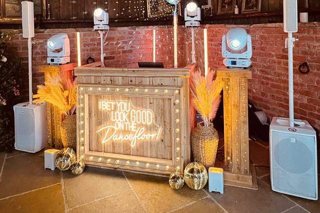 Wedding DJ Willow Marsh
