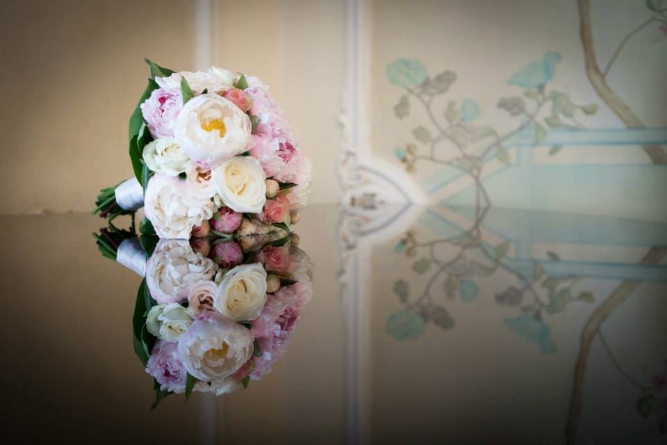 Aisle flowers summer wedding