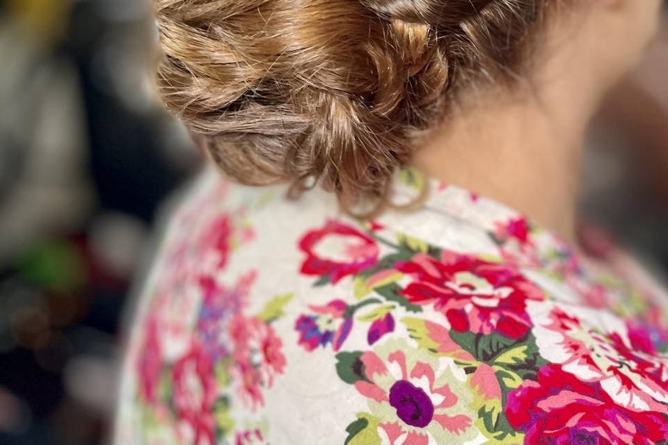 Textured low bun