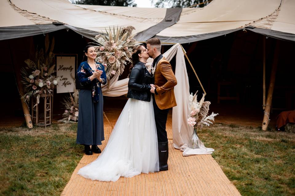 Tipi weddings