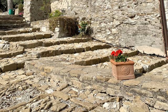 Scala antica in pietra