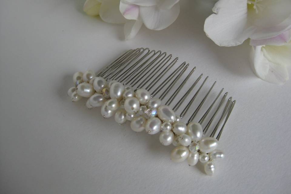 Ivory freshwater pearl comb