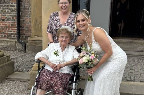 Nana with dementia attends