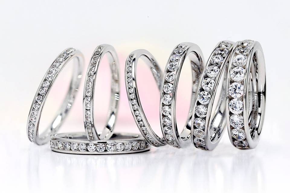 AVA Knife edge diamond rings