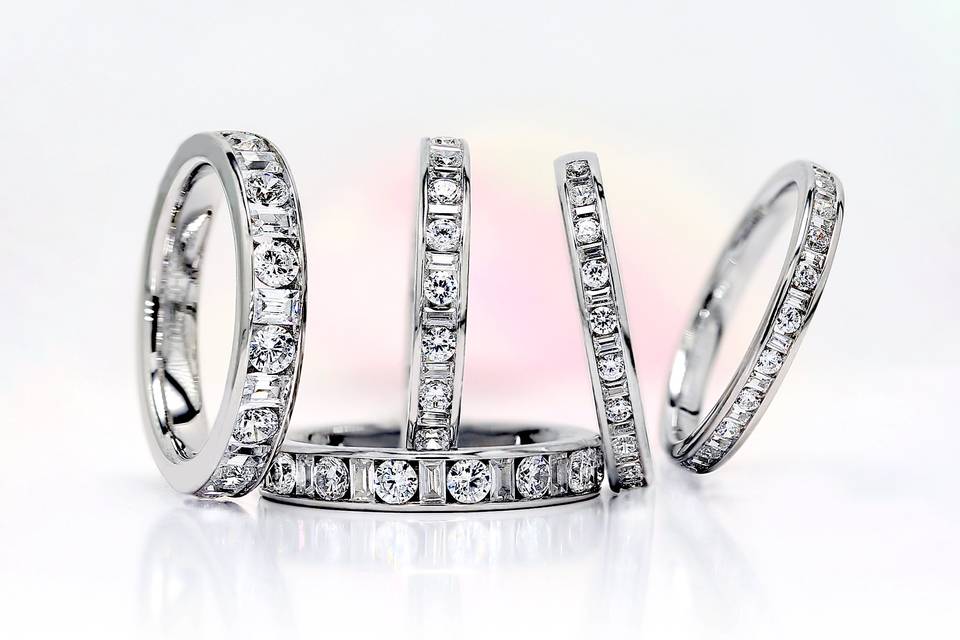 Round diamond rings