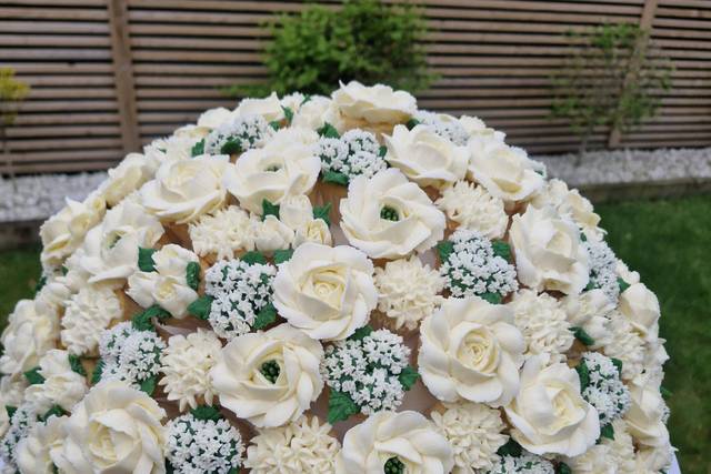 White and green cupcake dome
