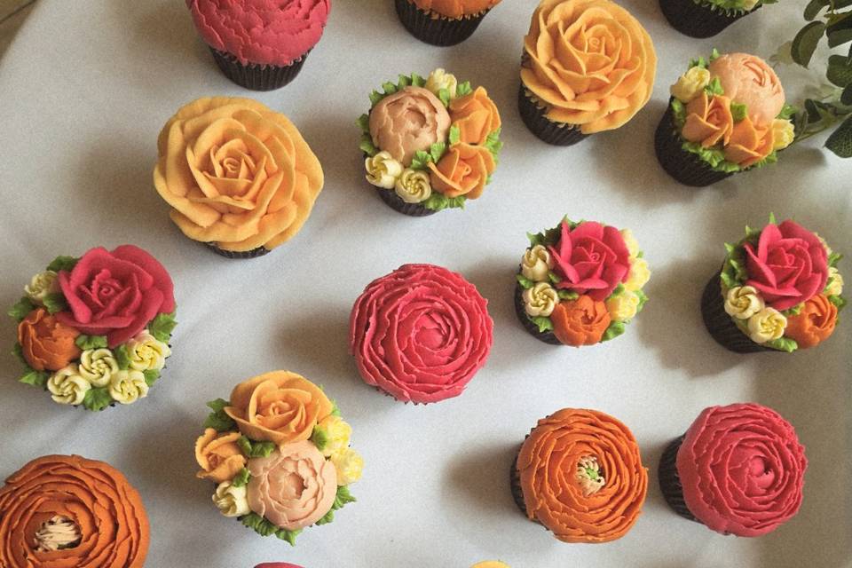 Floral buttercream cupcakes