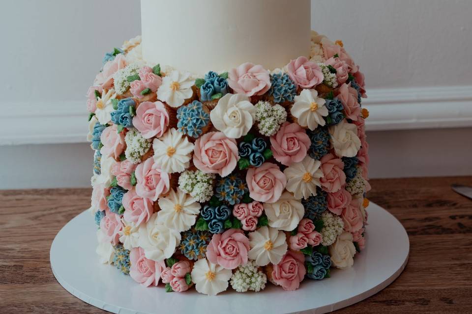 Blush pink, white and blue
