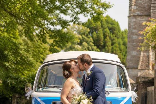 Couple Kissing with Mabel
