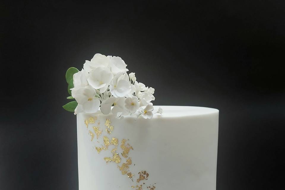 Intimate wedding cake