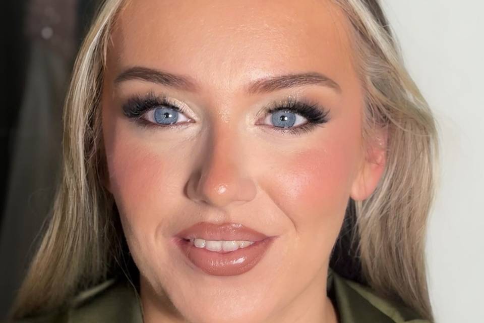 Full glam