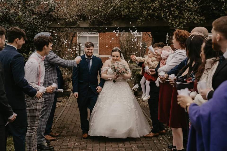 Bouquet and confetti