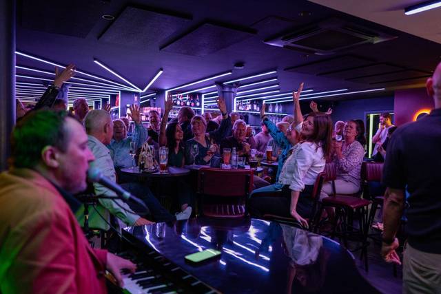 Engaging Live Entertainment