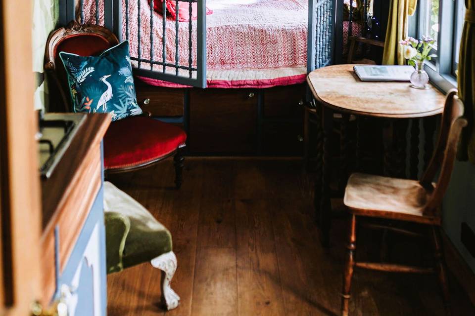 Tabernacle bed
