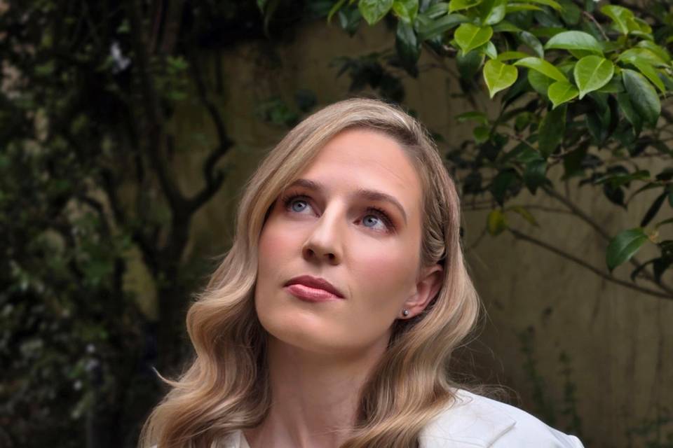 Soft glam and Hollywood Waves