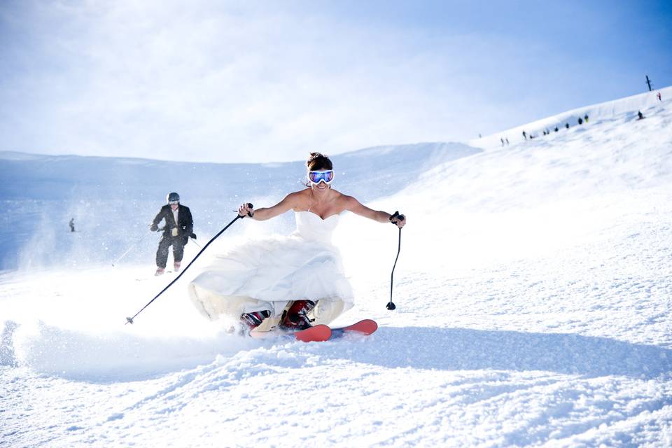 Bride skiing - Martin James Photography & Videography