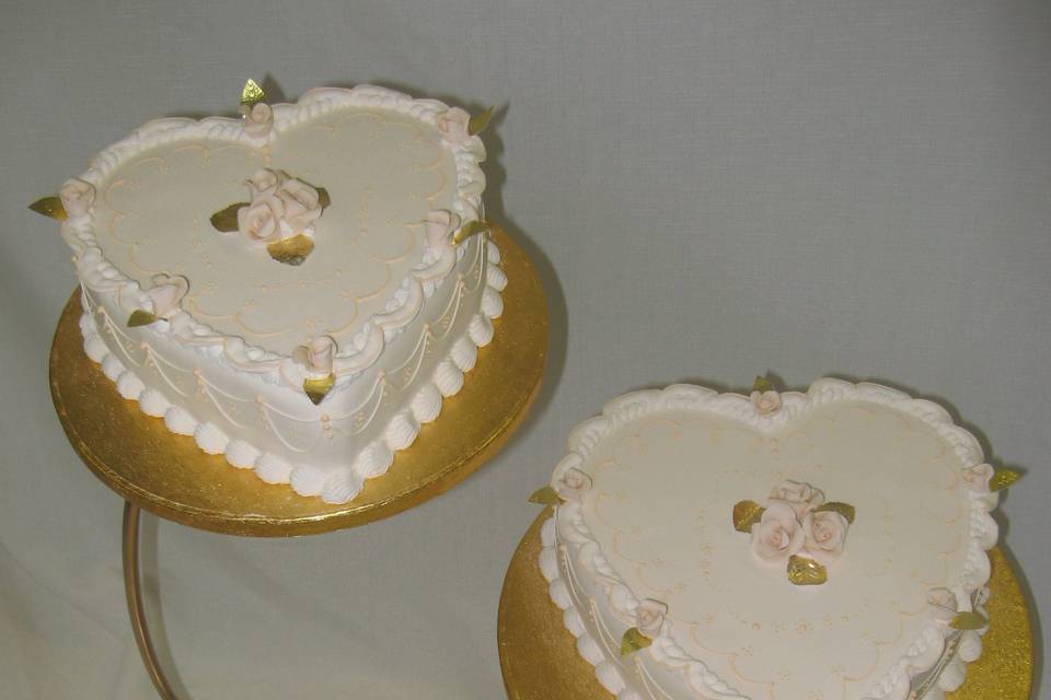 Three tier heart special