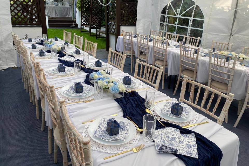 Chairs & Tables by LeadingHire