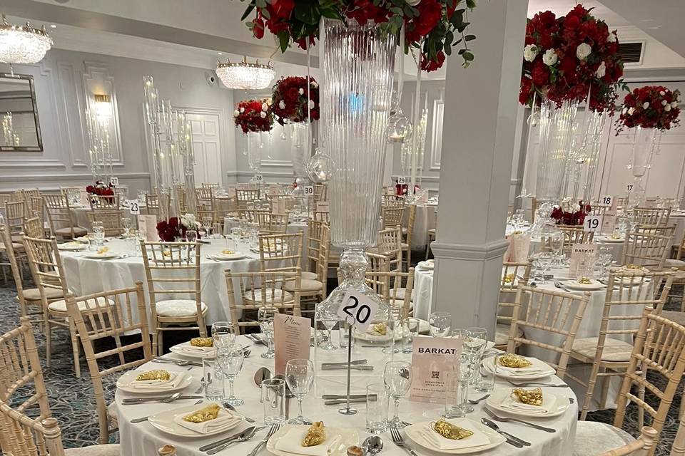 Chiavari Chairs by LeadingHire