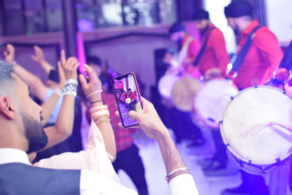 Live Dhol Players