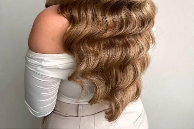 Curly waves