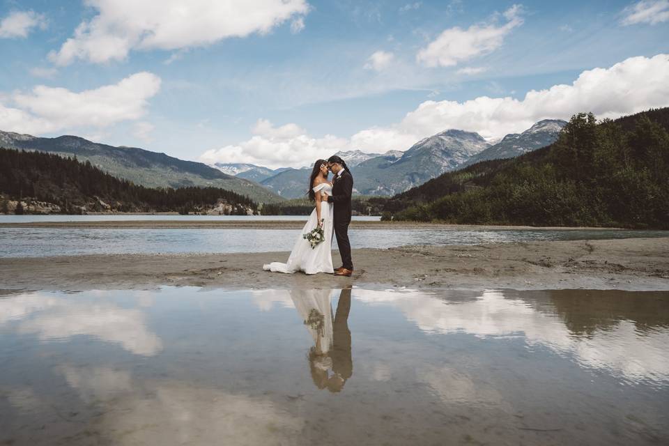 Lakeside elopement