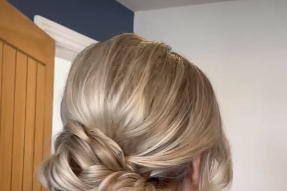 Low textured bun