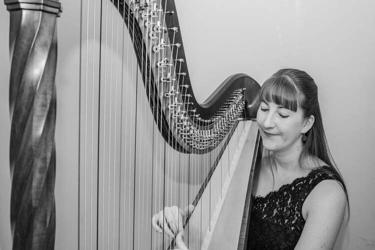 Heather Wrighton - Harpist
