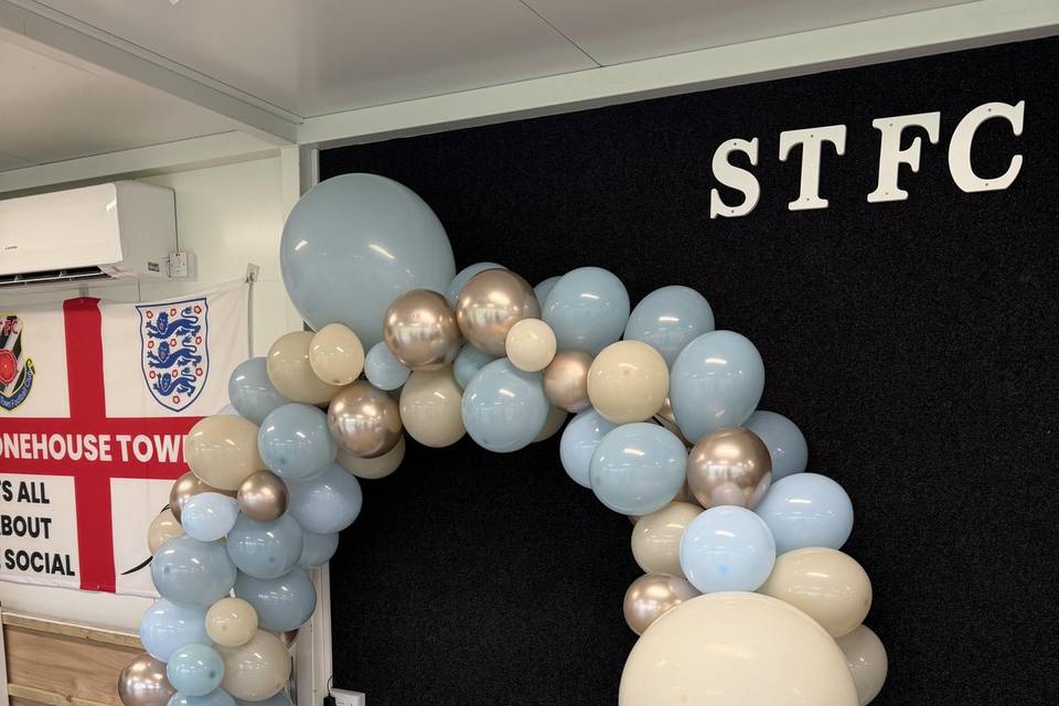 Full balloon arch!