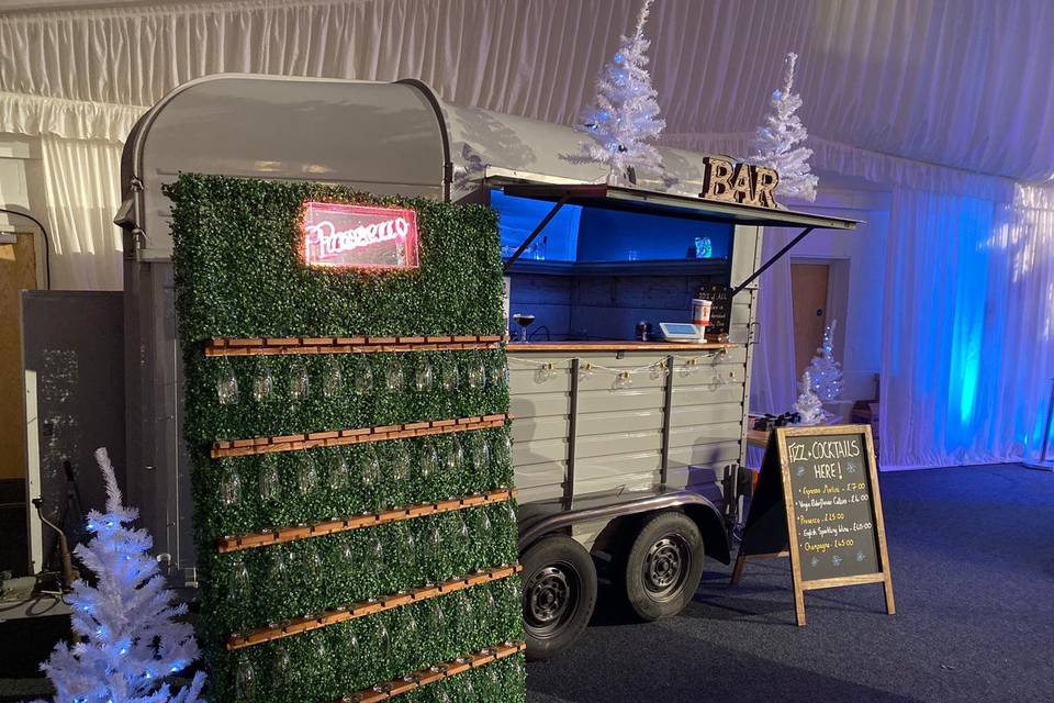 Horse Box with prosecco