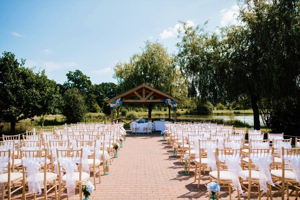 Outdoor ceremony - Fresh Shoot Photography