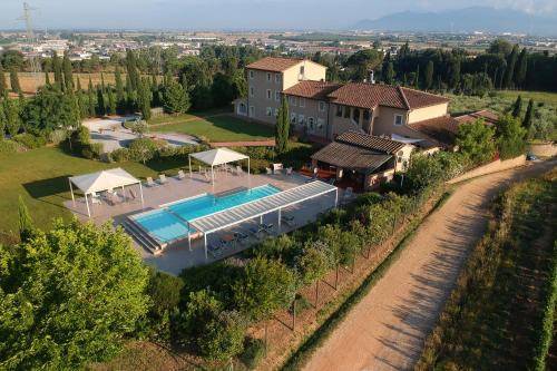 Panoramic View Location Tuscan