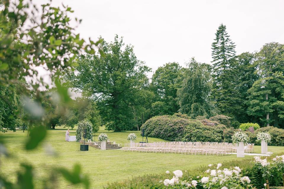 Jupiter Lawn outdoor ceremony