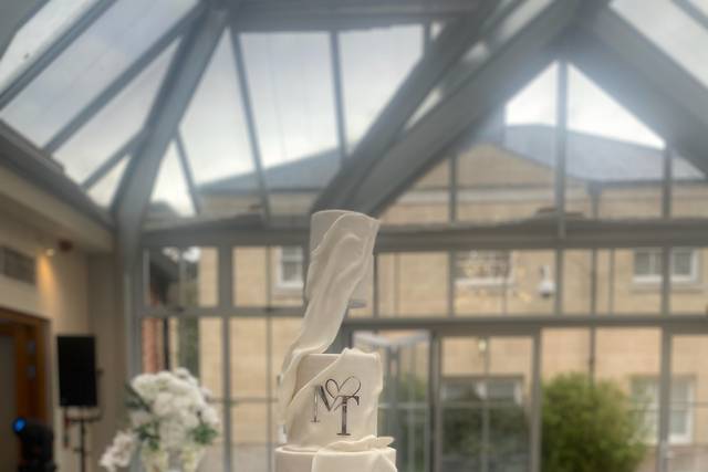 Drape floating tier cake