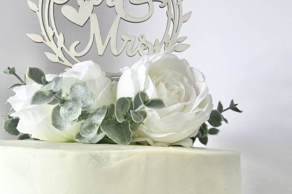 Wooden cake topper