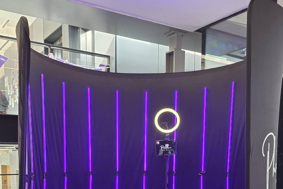 360 booth with enclosure