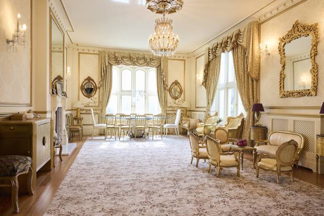 Gold Room - Dining Space