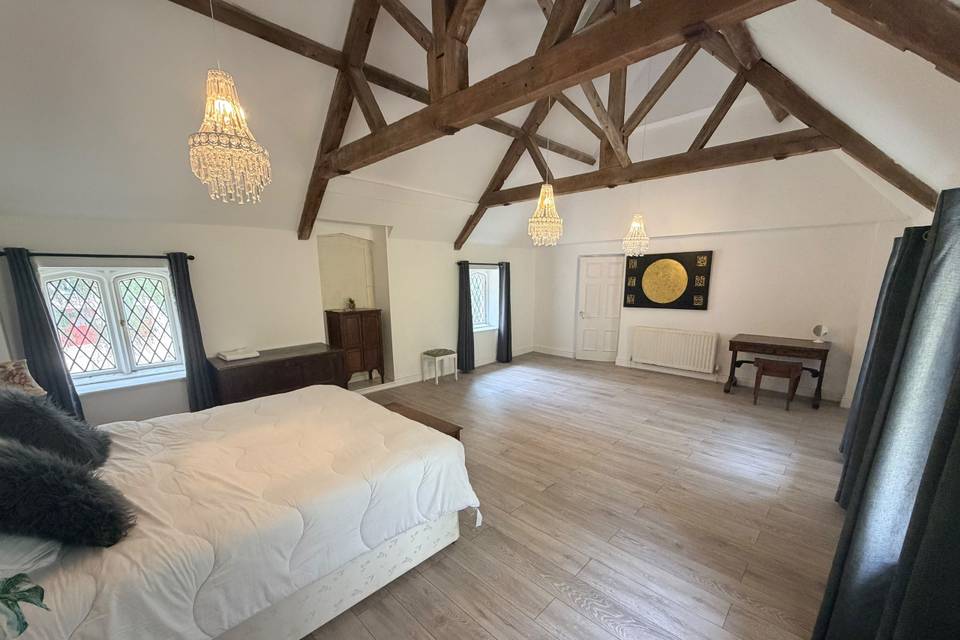 Coach House King 1
