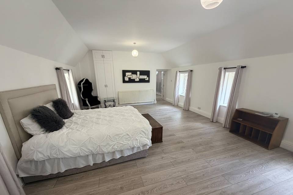 Coach House King 2