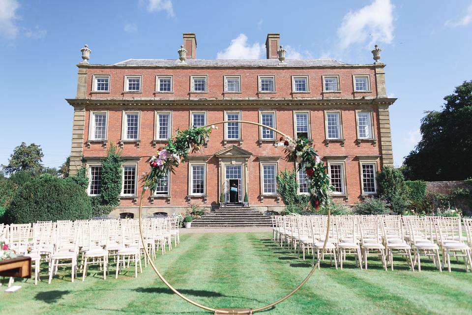 Outdoor ceremony facilities