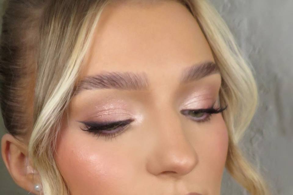 Pink bridal makeup
